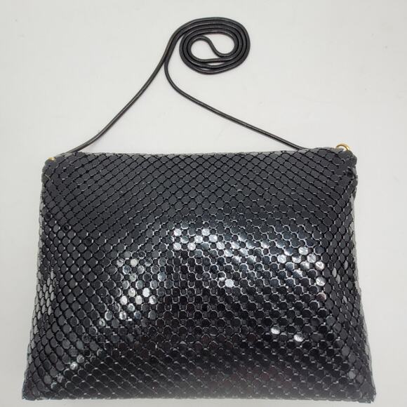 La Regale Vintage Black Metal Mesh Snap Flap Snake Chain Strap Crossbody Bag - Picture 5 of 16